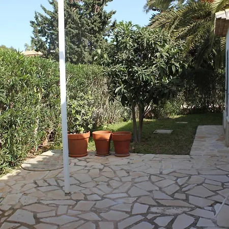 001 India * Denia